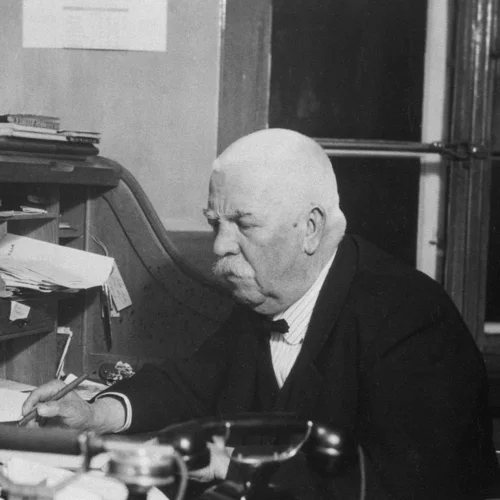 آدولف کارر (Adolf Karrer)، موسس شرکت KWC